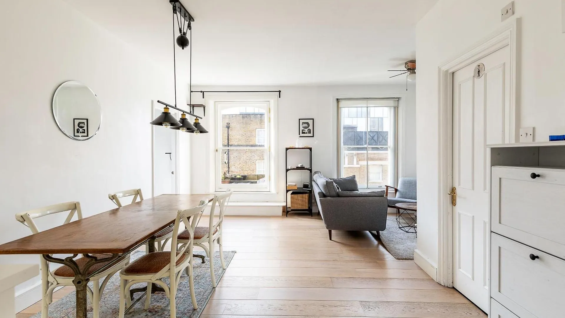 Converted Brewery Apartment With Terrace London